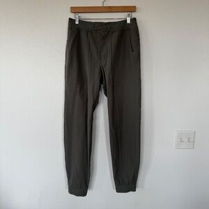 lululemon Mens ABC Joggers Pants in Grey Sage Green Size Small NWOT